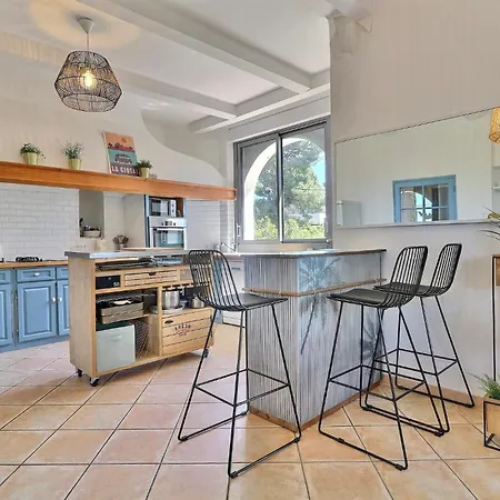 Domaine Du Peymian-villa Art Deco Βίλα